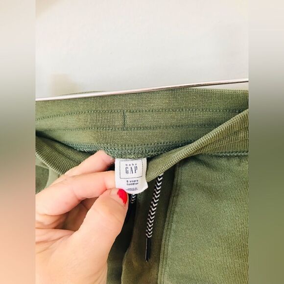 Baby gap | army green cotton drawstring shorts | 5t - Picture 2 of 3